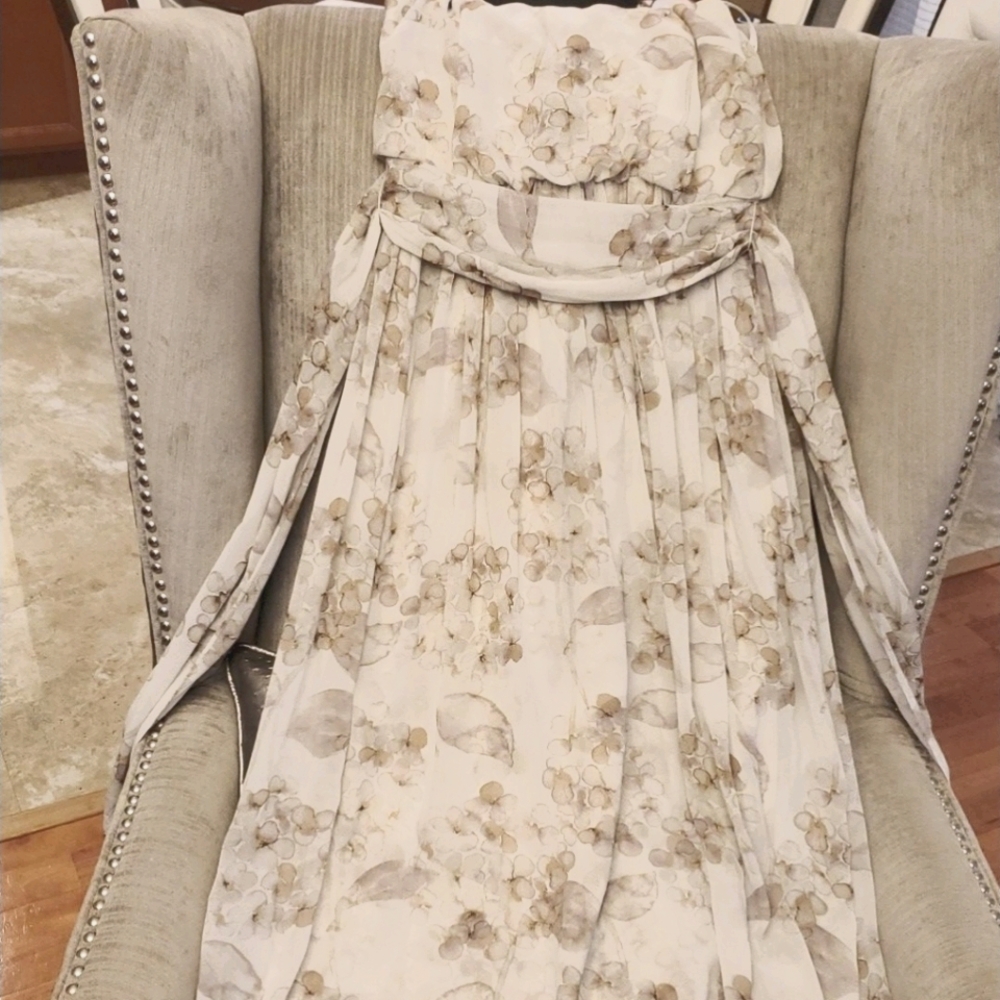 Donna Morgan Maxi Dress size 4